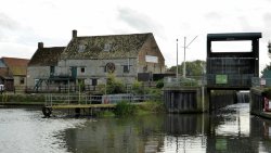 Titchmarsh Lock