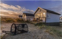 BEACH HUTS AT SANDBANKS, MUDEFORD Wallpaper