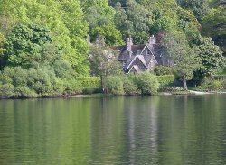 Property on the eastern shore of Lake Ullswater Wallpaper