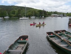 Canooing on Lake Windermere Wallpaper