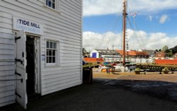 Woodbridge Tide Mill Entrance Wallpaper