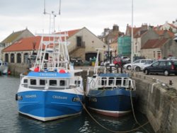 Pittenweem Harbour. Wallpaper