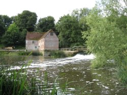 The old mill at Sturminster Newton Wallpaper