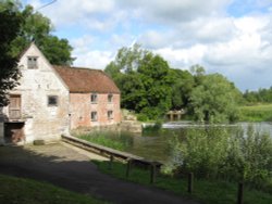 The old mill at Sturminster Newton Wallpaper