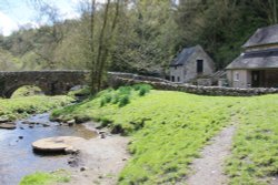 Picturesque  stone bridge at Milldale  village - Dove Dale Wallpaper