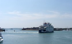 Portsmouth Harbour. Wallpaper