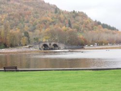 The bridge at Inverary. Wallpaper