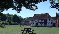 Medieval house Weald & Downland Museum. Wallpaper