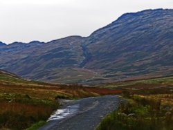 Hardknot Pass runs inland from Eskdale Wallpaper