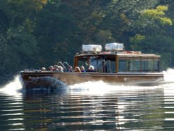 Derwentwater launch Wallpaper