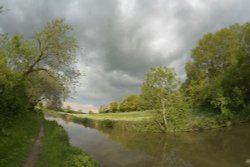 The Oxford Canal by Enslow Wharf, Oxfordshire Wallpaper