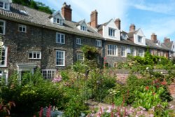 Norwich Cathedral Close - Town Homes and Gardens - Norwich, Norfolk Wallpaper