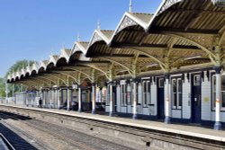 Kettering Railway Station Wallpaper