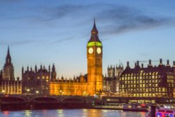 Big Ben at Night Wallpaper