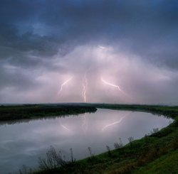 Lightning over the River Darent Wallpaper