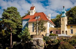 Portmeirion Wallpaper