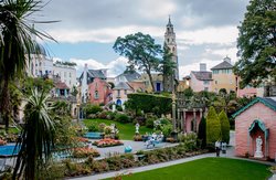 Portmeirion Wallpaper