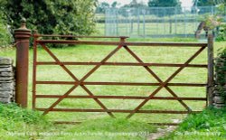 Old Farm Gate, Hollybush Farm, Acton Turville, Gloucestershire 2011 Wallpaper