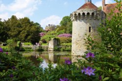 Scotney Castle Wallpaper