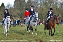 Beaufort Hunt Meet, Sopworth, Wiltshire 2016 Wallpaper