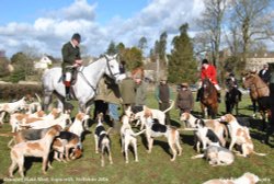 Beaufort Hunt Meet, Sopworth, Wiltshire 2016 Wallpaper