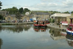 Canal Boats at Skipton, North Yorkshire Wallpaper