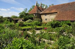 Great Dixter House and Garden Wallpaper