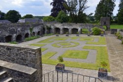 Aberglasney Garden Wallpaper