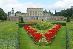 Cliveden House Grounds Wallpaper