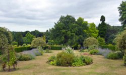 Mount Ephraim Garden Wallpaper