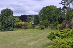 Mount Ephraim Garden Wallpaper