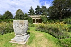 Nymans Garden Wallpaper