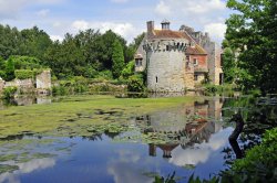 Scotney Castle Wallpaper