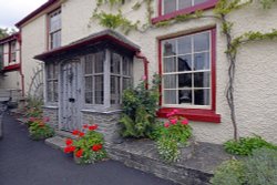 Cottage in Clun Wallpaper