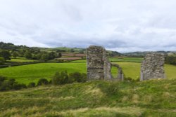 Clun Castle Wallpaper