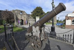 Entrance to Ludlow Castle Wallpaper