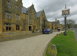 Broadway, Cotswolds Wallpaper