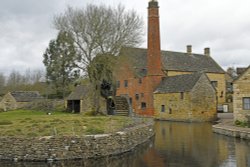 Lower Slaughter, Gloucestershire Wallpaper