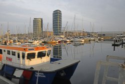 Medway Maritime Marina, Chatham Wallpaper