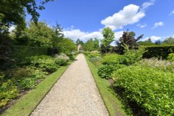 Polesden Lacy Garden Wallpaper