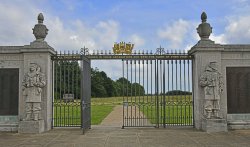 Chatham Naval War Memorial Wallpaper