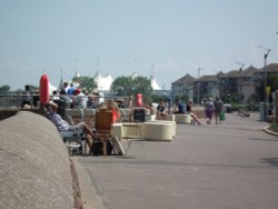 Along the seafront in Minehead Wallpaper