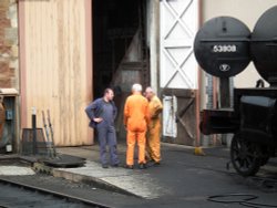 Men at Work - Minehead Station Wallpaper