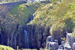 Buttertubs Pass near Muker Wallpaper