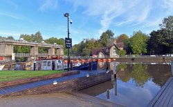 Allington Lock on the River Medway Wallpaper