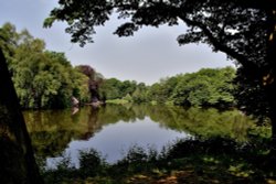 Lake at Nostell Priory, Wakefield Wallpaper