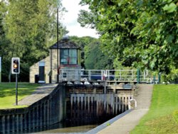 Sprotbrough Lock Wallpaper