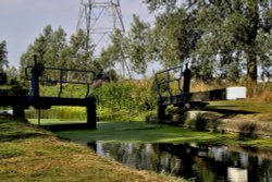 Stonham Lock, Chelmer Canal, Chelmsford Wallpaper