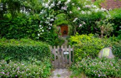 Holly Cottage, Shoreham Wallpaper