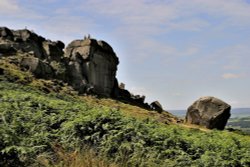 Cow and Calf Rocks, Ilkley Wallpaper